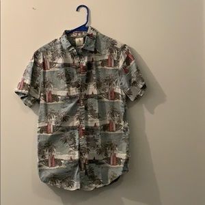 Short sleeve button up